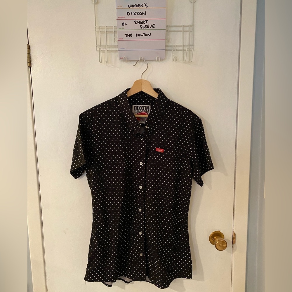 XL Women’s Dixxon short sleeve- The Milton
